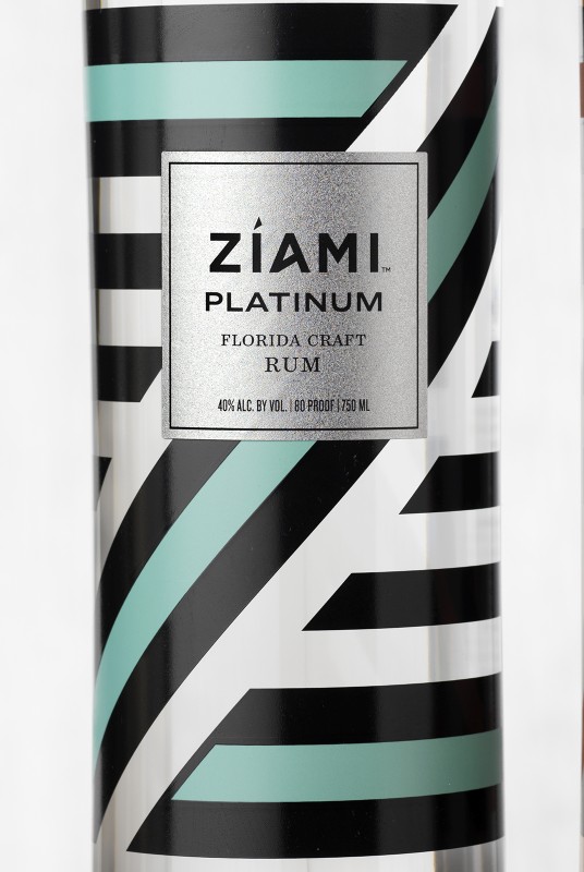 Zíami Platinum Rum Packaging Close Up
