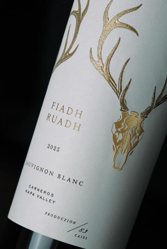 Fiadh Ruadh Sauvignon Blanc Label Design Detail